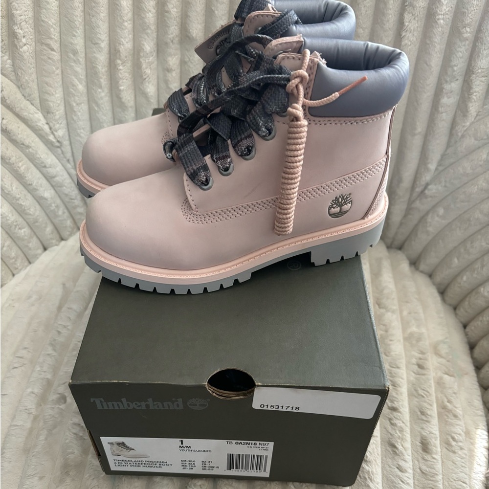 BRAND NEW PINK GIRL TIMBERLANDS SIZE 1Y